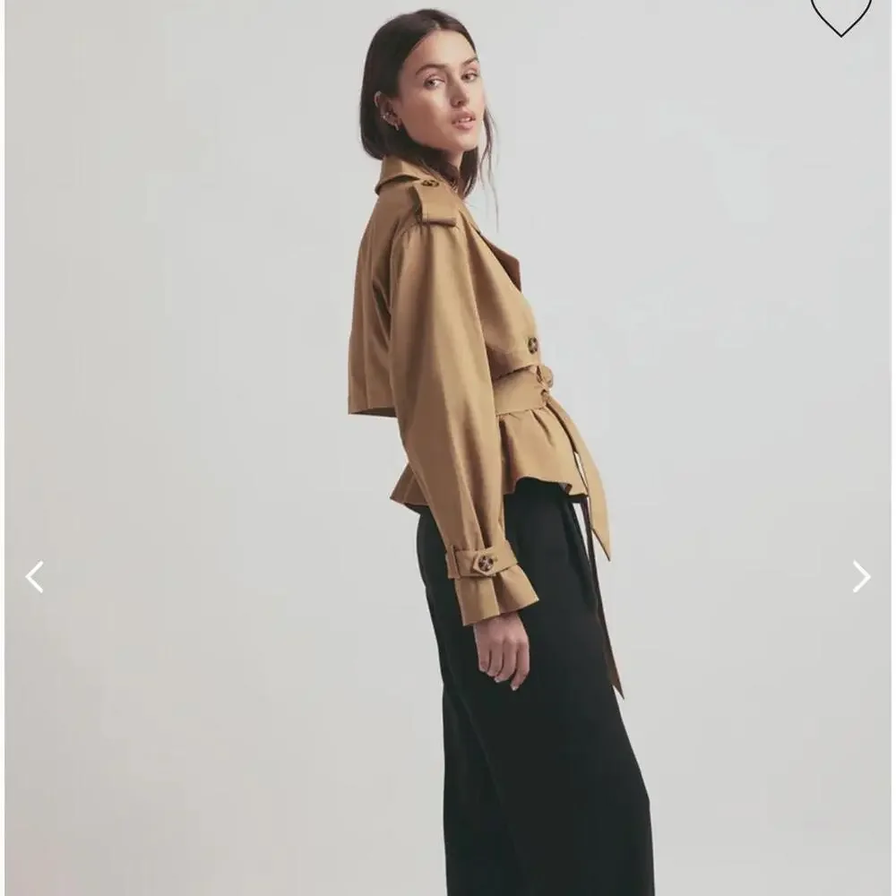Women's Tan Coat THE CROPPED CHARLES TRENCH - Picture 6 of 8